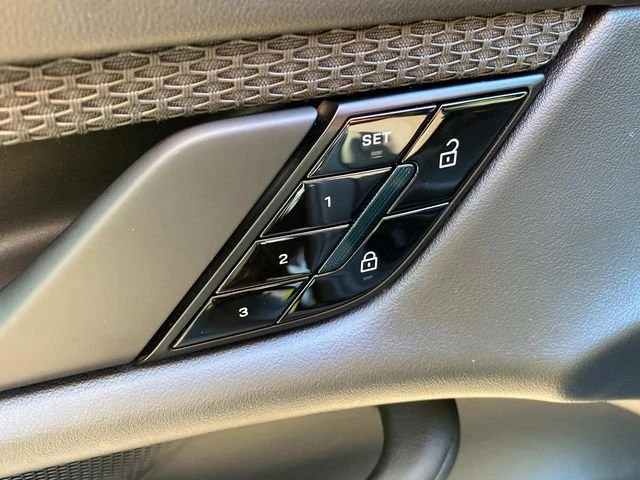 2020 Porsche Taycan 4S - Image 14 of 19