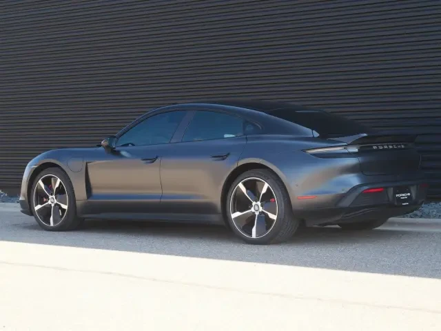 2020 Porsche Taycan 4S - Image 3 of 5
