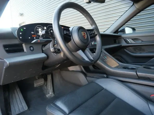 2020 Porsche Taycan 4S - Image 4 of 5
