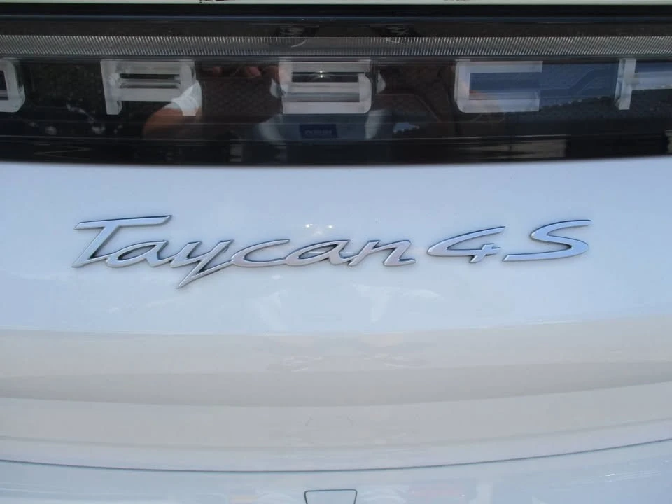 2020 Porsche Taycan 4S - Image 16 of 20