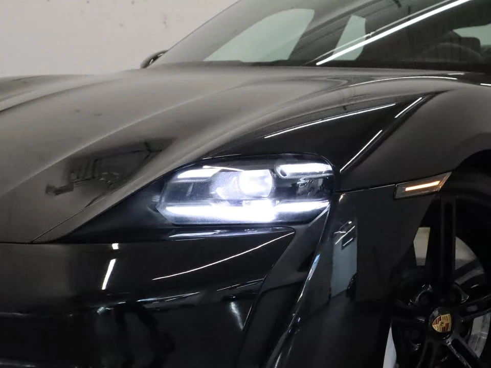 2020 Porsche Taycan 4S - Image 9 of 20