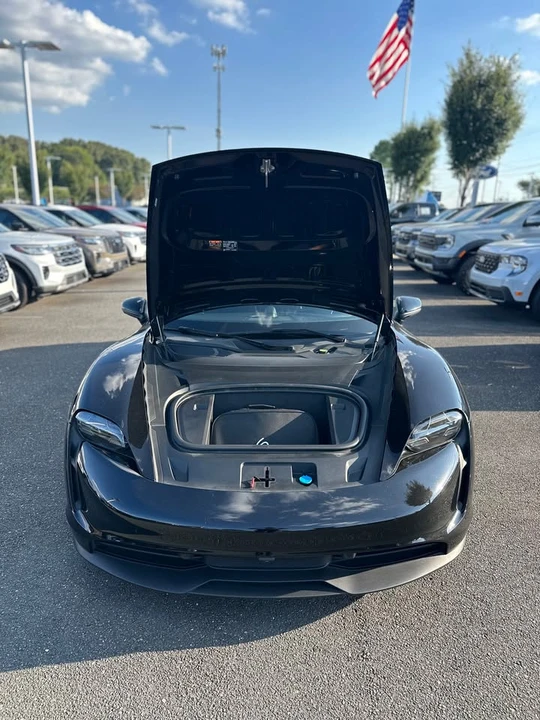 2020 Porsche Taycan 4S - Image 11 of 17