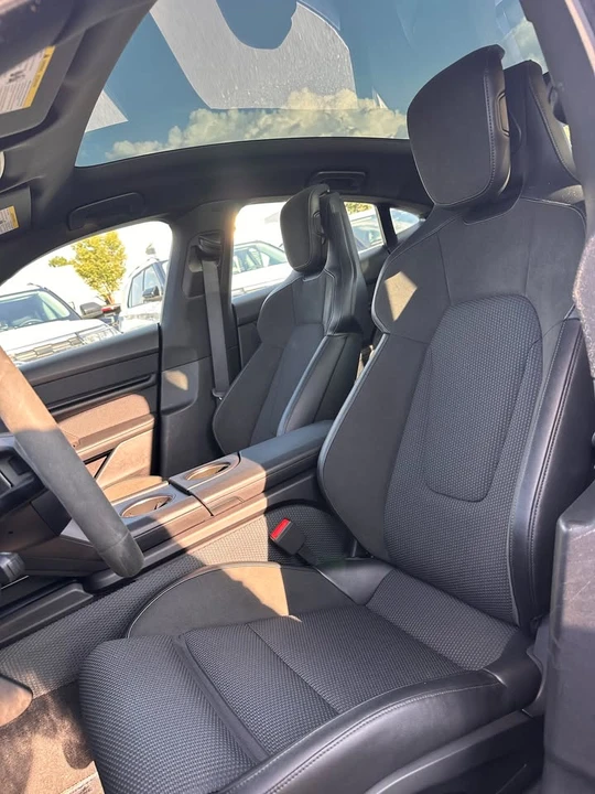 2020 Porsche Taycan 4S - Image 16 of 17