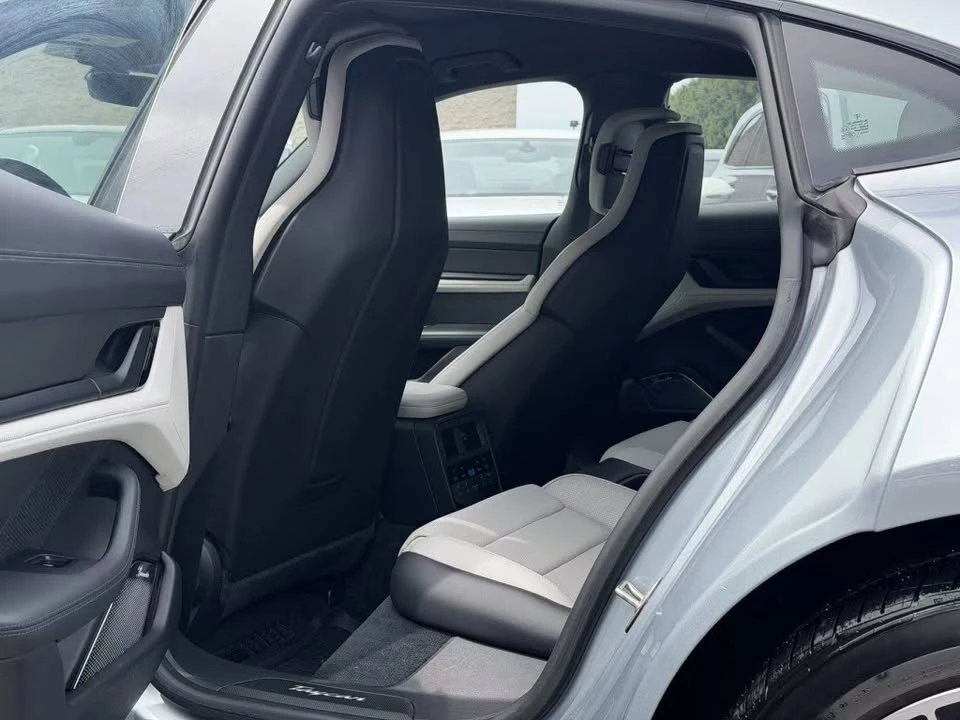 2020 Porsche Taycan 4S - Image 11 of 19