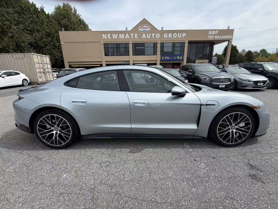 2020 Porsche Taycan 4S - Image 8 of 19