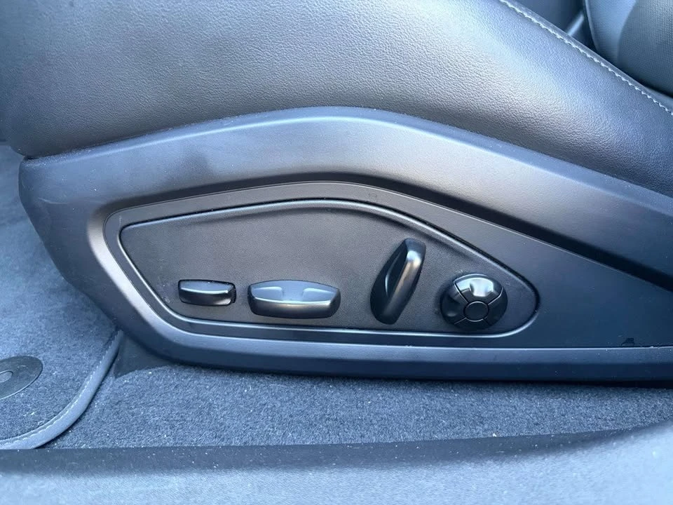 2020 Porsche Taycan 4S - Image 7 of 19
