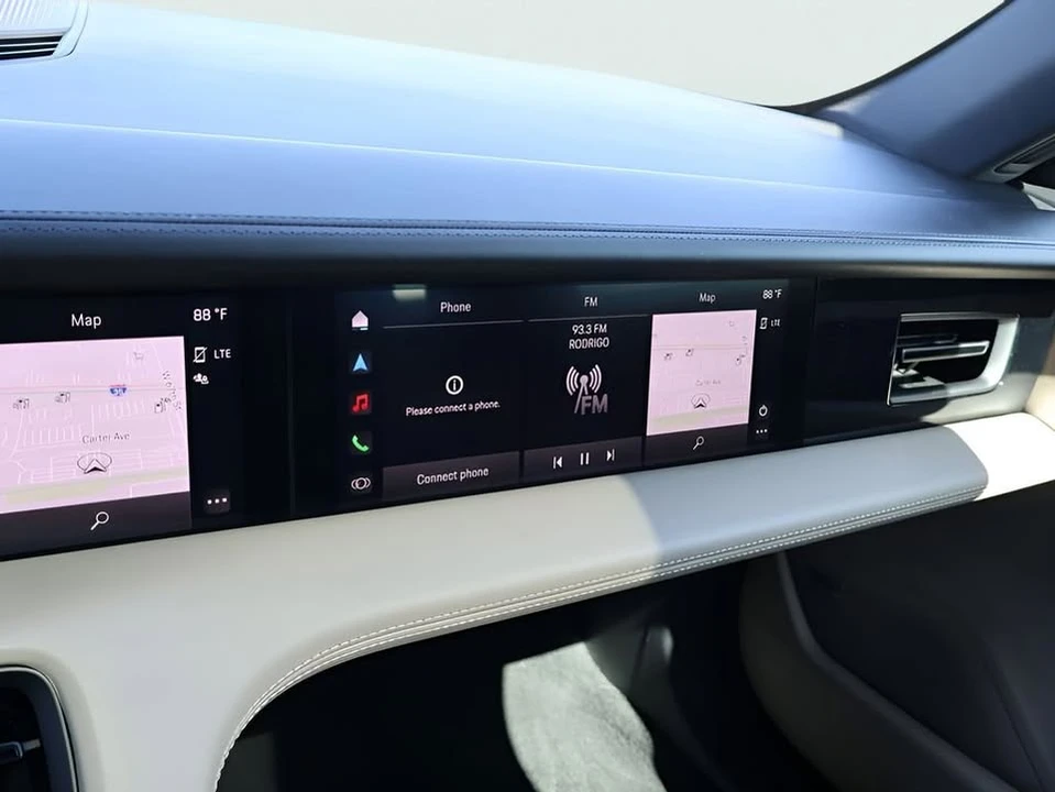 2020 Porsche Taycan 4S - Image 18 of 20