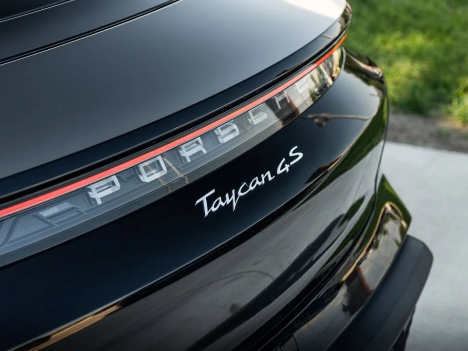 2020 Porsche Taycan 4S - Image 12 of 20