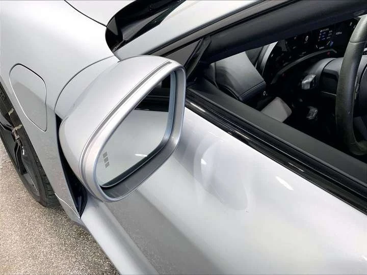 2020 Porsche Taycan 4S - Image 13 of 20