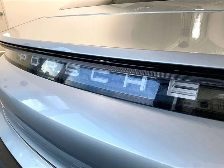 2020 Porsche Taycan 4S - Image 15 of 20