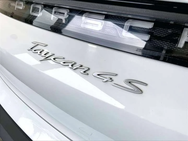 2020 Porsche Taycan 4S - Image 15 of 20