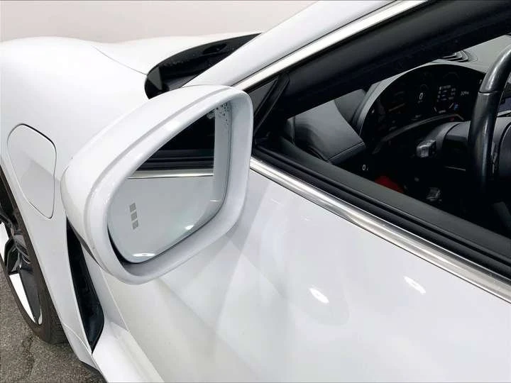 2020 Porsche Taycan 4S - Image 13 of 20