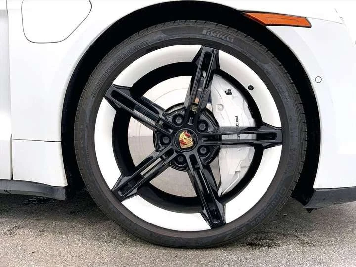 2020 Porsche Taycan 4S - Image 19 of 20