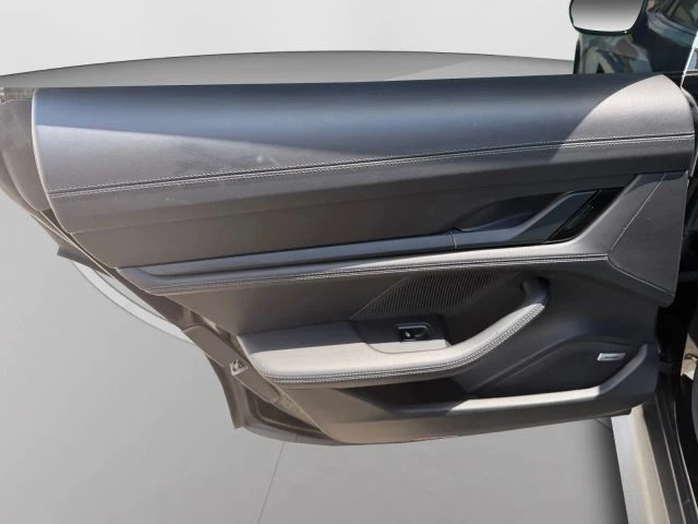 2020 Porsche Taycan 4S - Image 26 of 31
