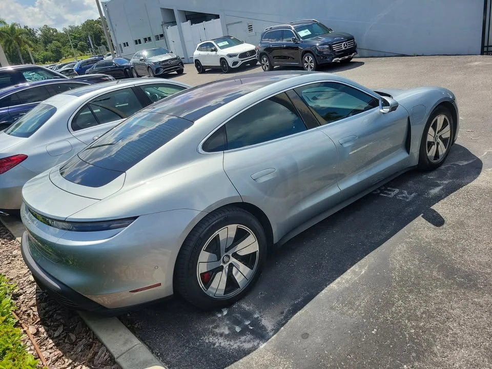 2020 Porsche Taycan 4S - Image 3 of 5