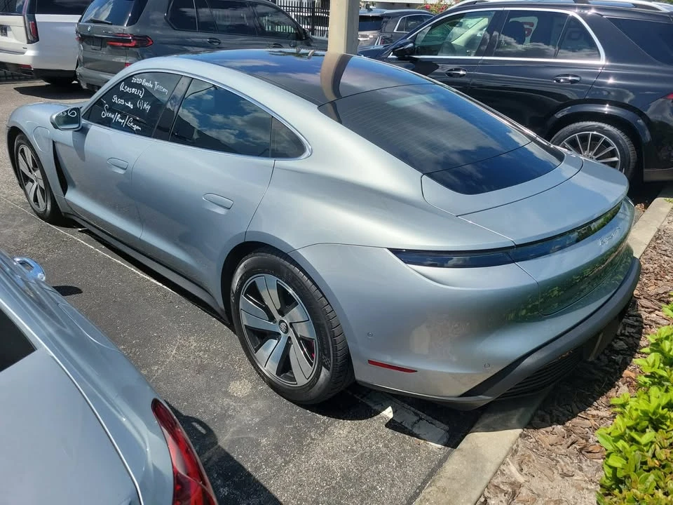 2020 Porsche Taycan 4S - Image 4 of 5