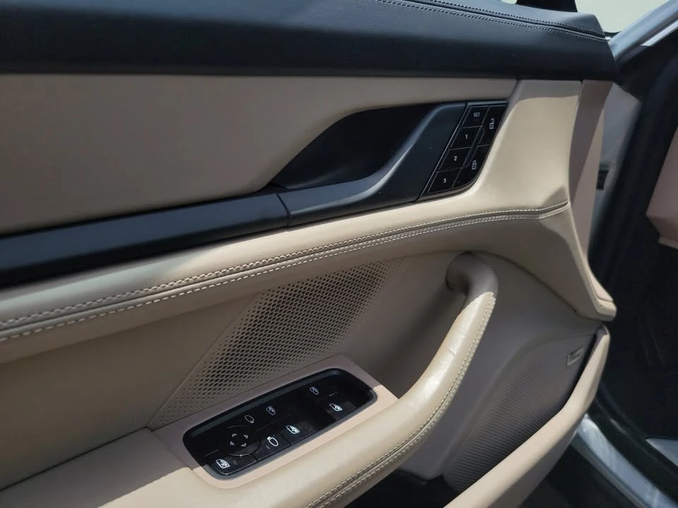 2020 Porsche Taycan 4S - Image 17 of 20