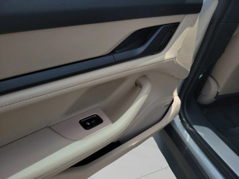 2020 Porsche Taycan 4S - Image 8 of 20