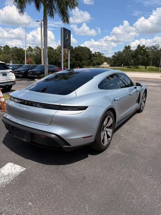 2020 Porsche Taycan 4S - Image 7 of 15
