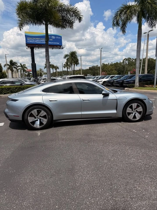 2020 Porsche Taycan 4S - Image 8 of 15