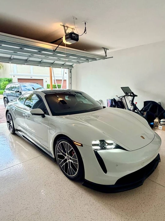2020 Porsche Taycan 4S - Image 3 of 5