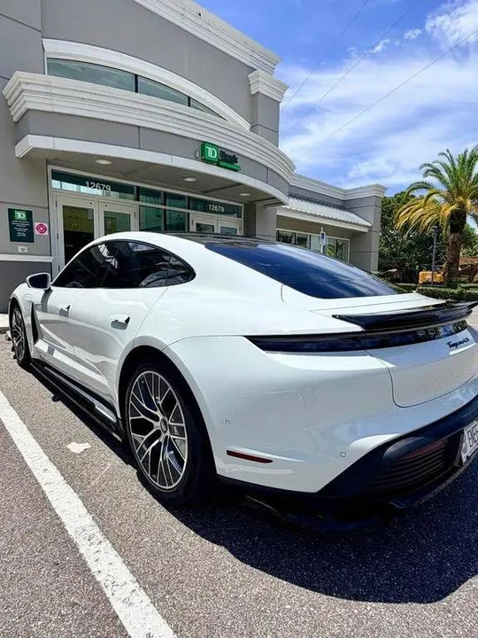 2020 Porsche Taycan 4S - Image 7 of 9