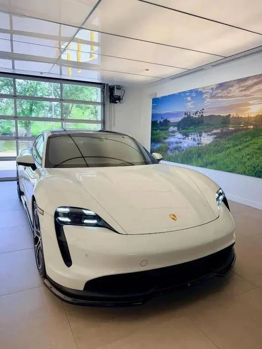2020 Porsche Taycan 4S - Image 8 of 9