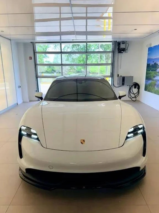 2020 Porsche Taycan 4S - Image 9 of 9