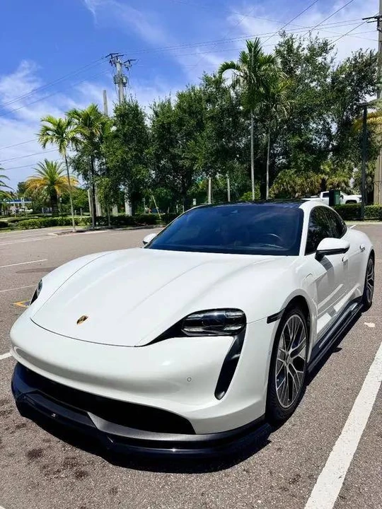 2020 Porsche Taycan 4S - Image 4 of 9