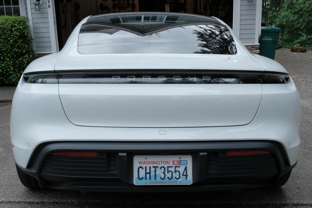2020 Porsche Taycan 4S - Image 5 of 31