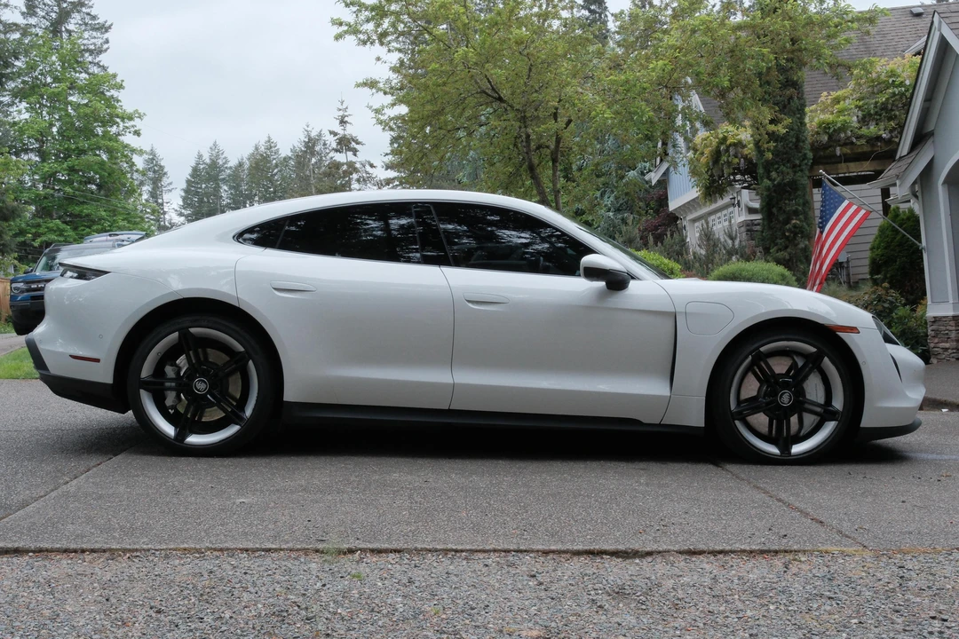 2020 Porsche Taycan 4S - Image 3 of 31