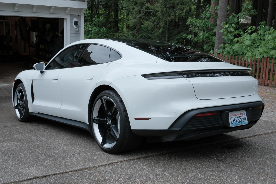 2020 Porsche Taycan 4S - Image 4 of 31