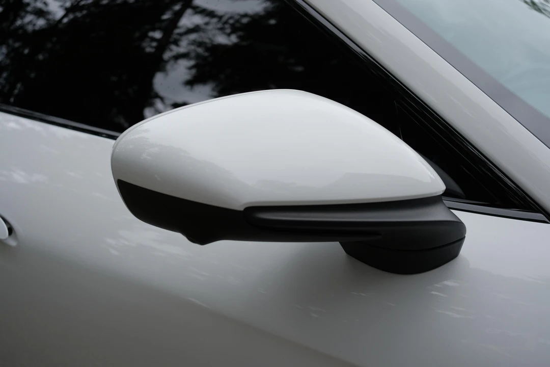 2020 Porsche Taycan 4S - Image 17 of 31