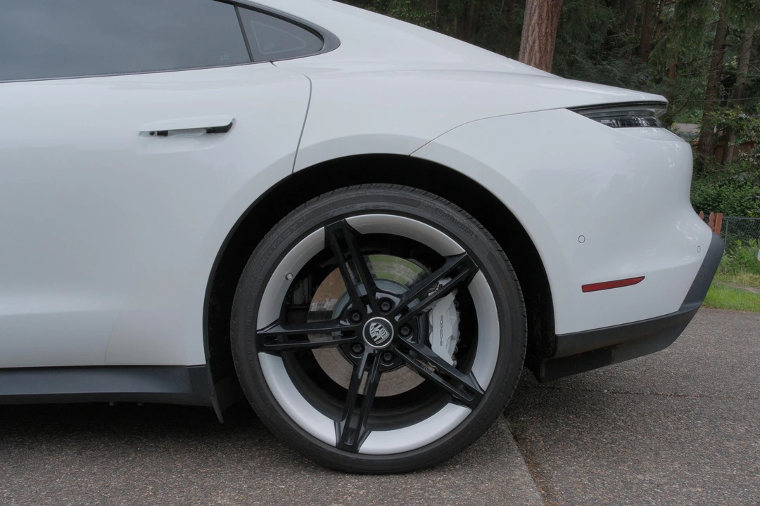 2020 Porsche Taycan 4S - Image 21 of 31