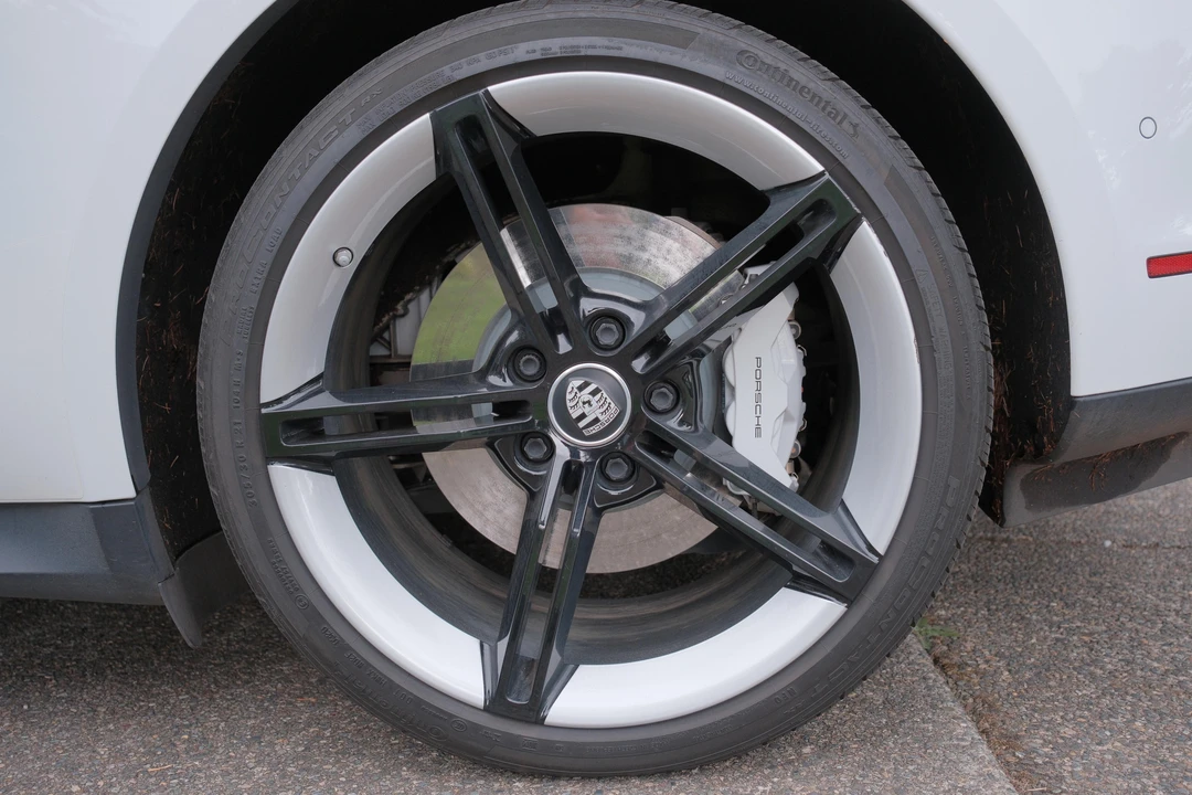 2020 Porsche Taycan 4S - Image 22 of 31