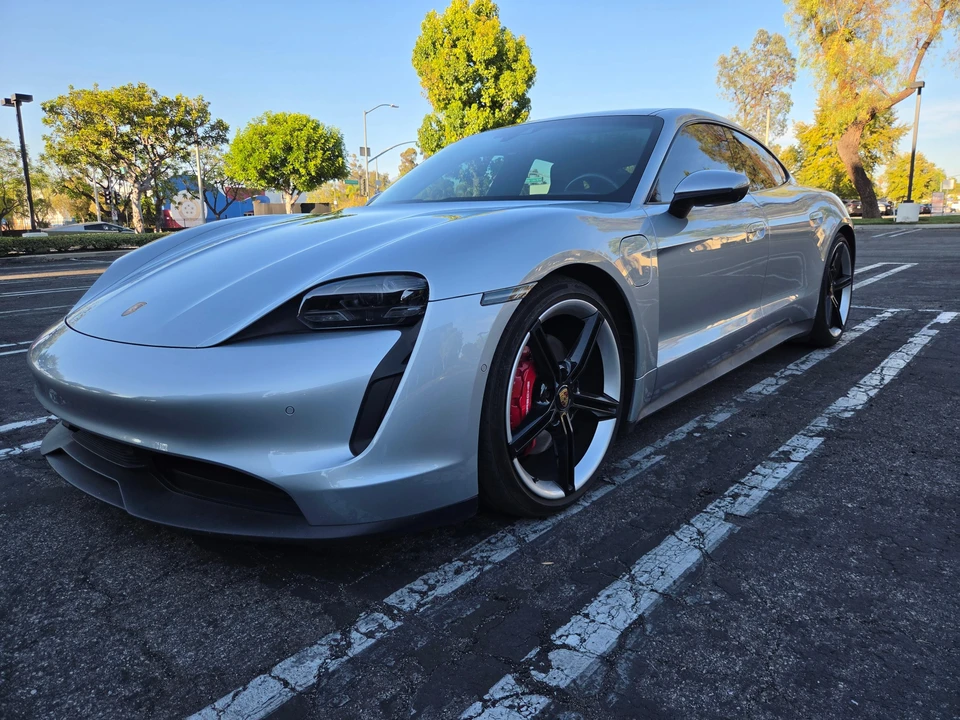 2020 Porsche Taycan 4S - Image 30 of 31