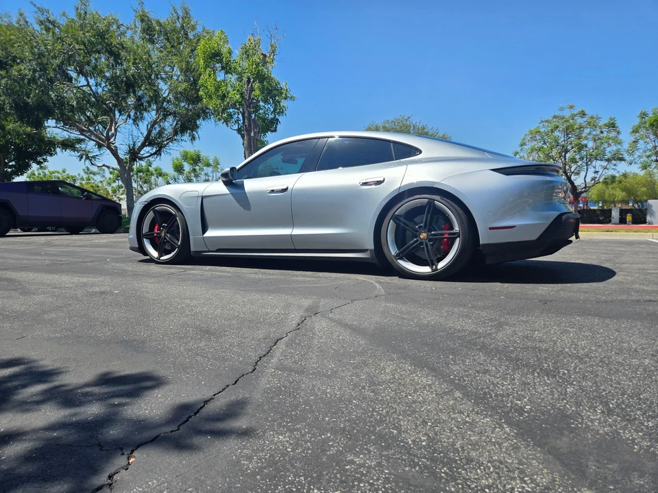 2020 Porsche Taycan 4S - Image 14 of 31