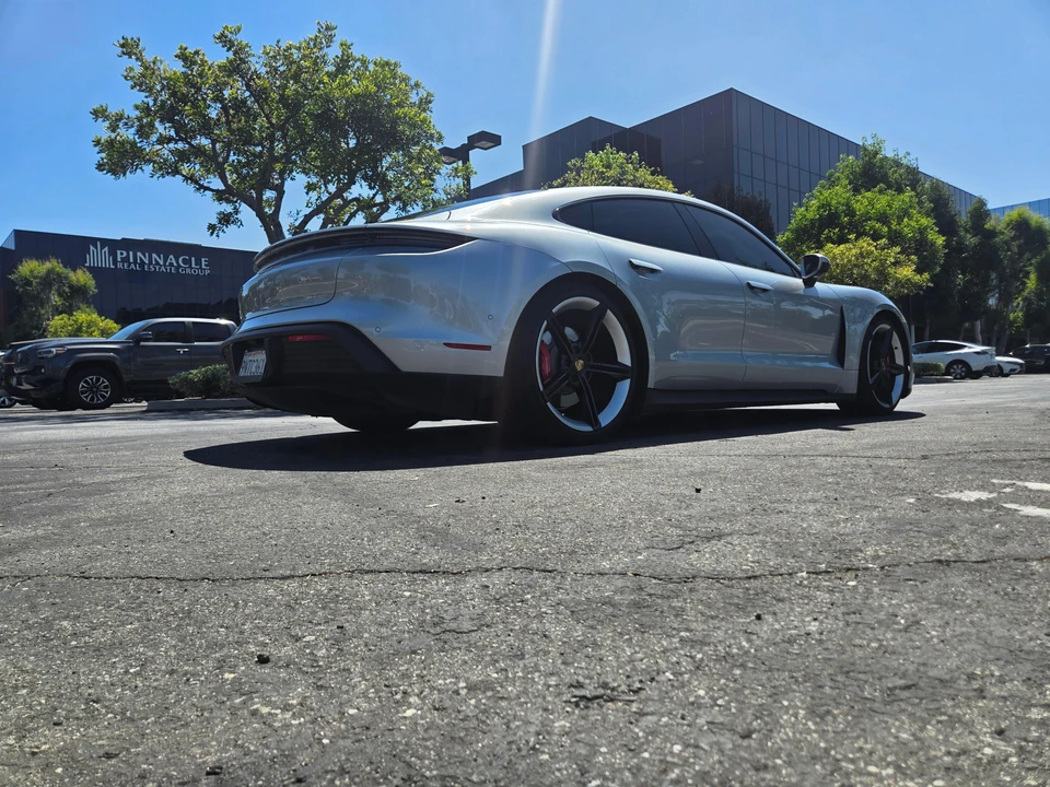 2020 Porsche Taycan 4S - Image 18 of 31
