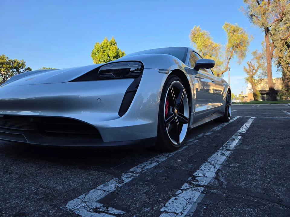 2020 Porsche Taycan 4S - Image 27 of 31