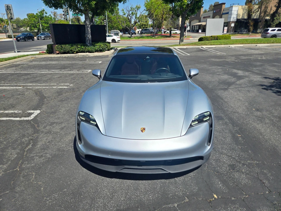 2020 Porsche Taycan 4S - Image 12 of 31