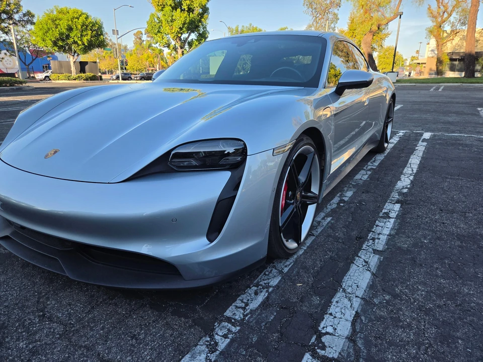 2020 Porsche Taycan 4S - Image 26 of 31
