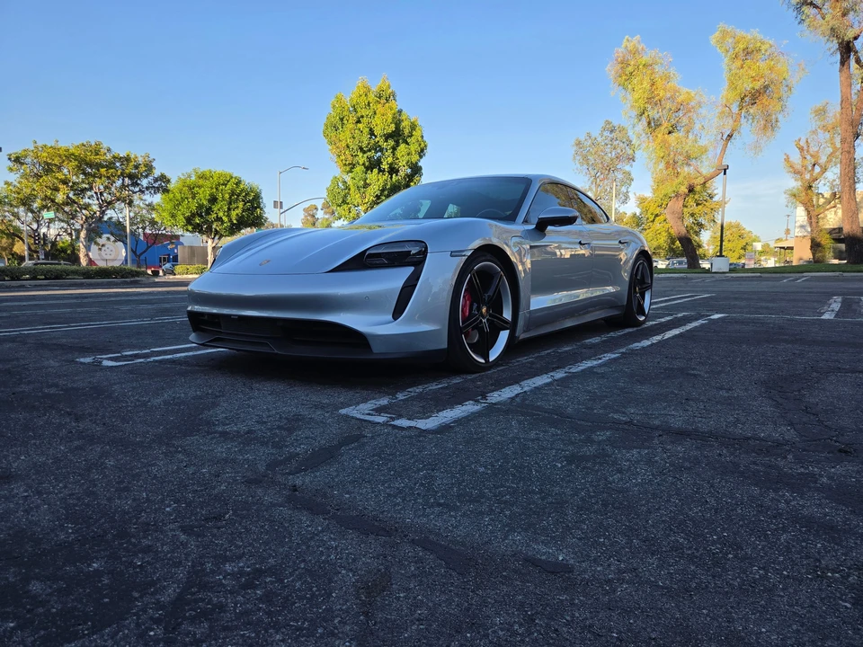 2020 Porsche Taycan 4S - Image 28 of 31