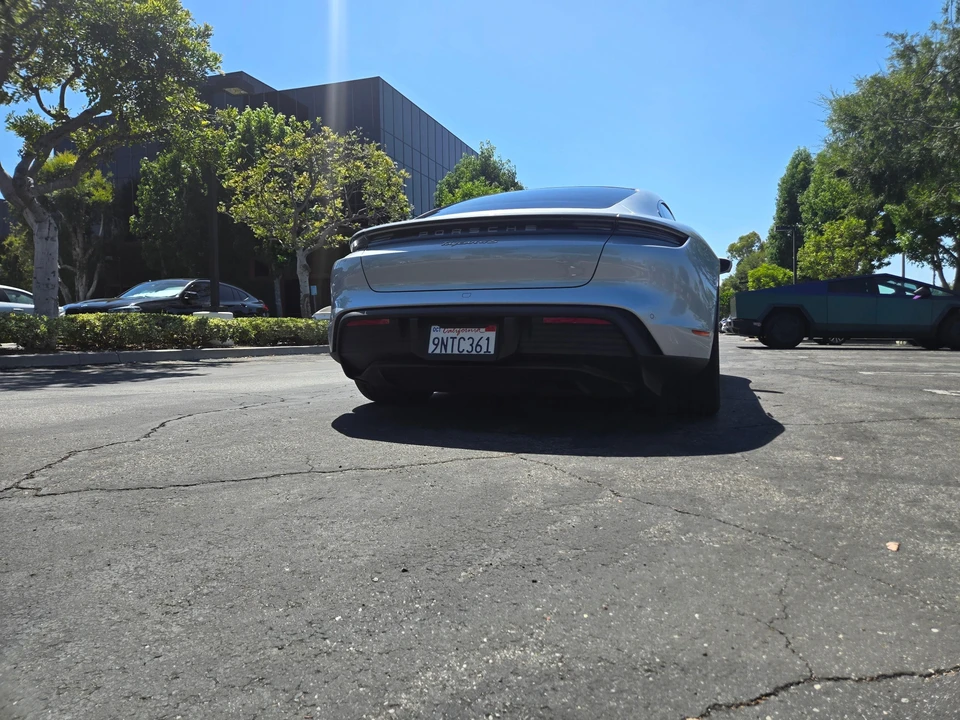 2020 Porsche Taycan 4S - Image 17 of 31