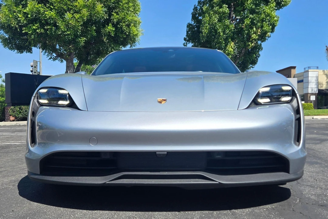 2020 Porsche Taycan 4S - Image 2 of 31