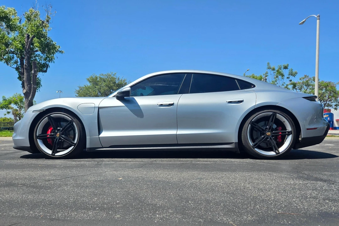 2020 Porsche Taycan 4S - Image 3 of 31