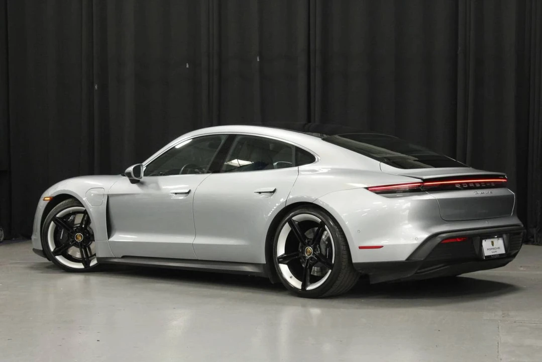 2020 Porsche Taycan 4S - Image 3 of 5