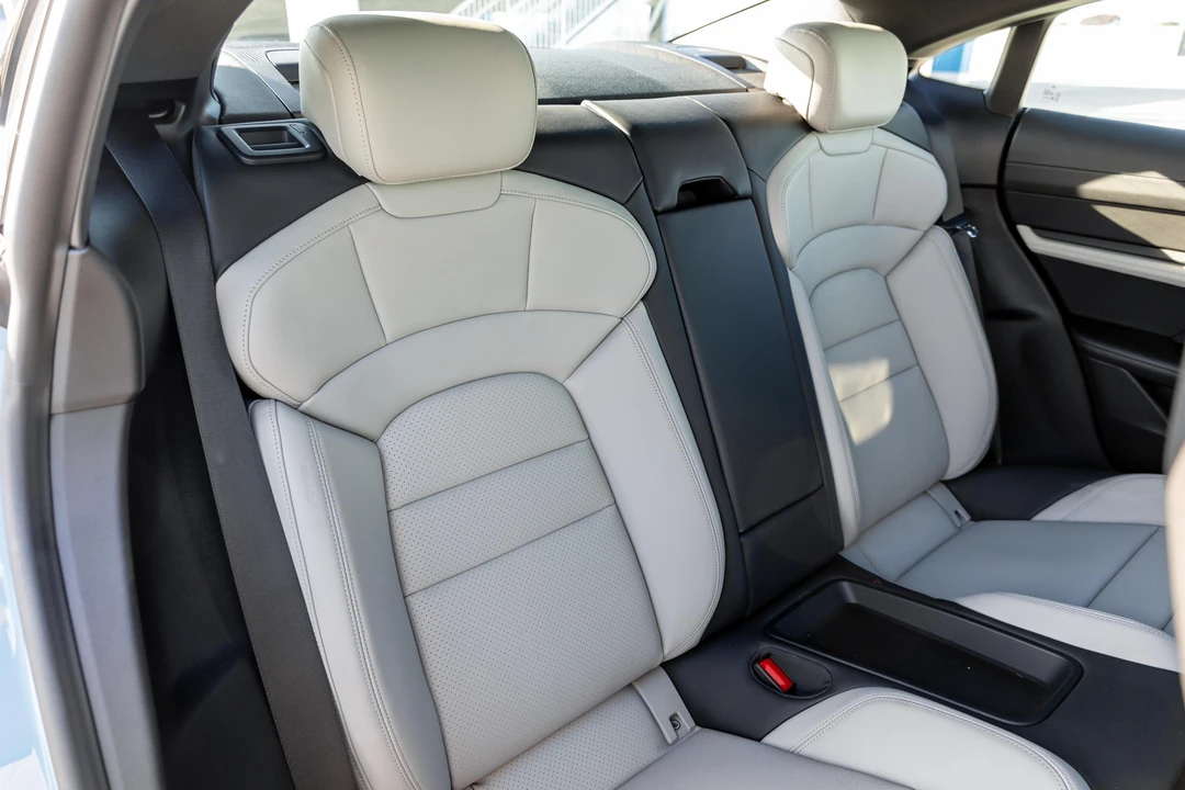 2020 Porsche Taycan 4S - Image 23 of 31