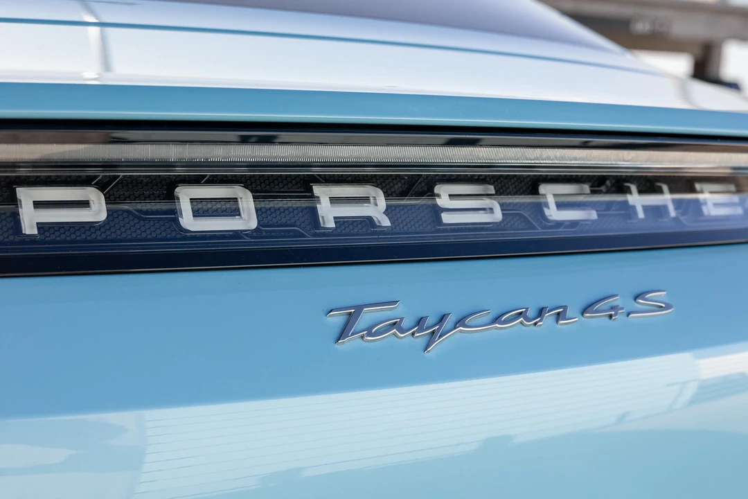 2020 Porsche Taycan 4S - Image 13 of 31