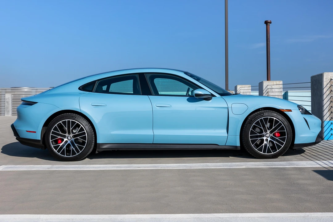 2020 Porsche Taycan 4S - Image 3 of 31