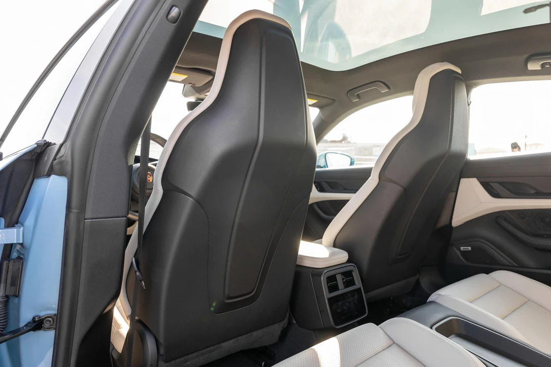 2020 Porsche Taycan 4S - Image 26 of 31